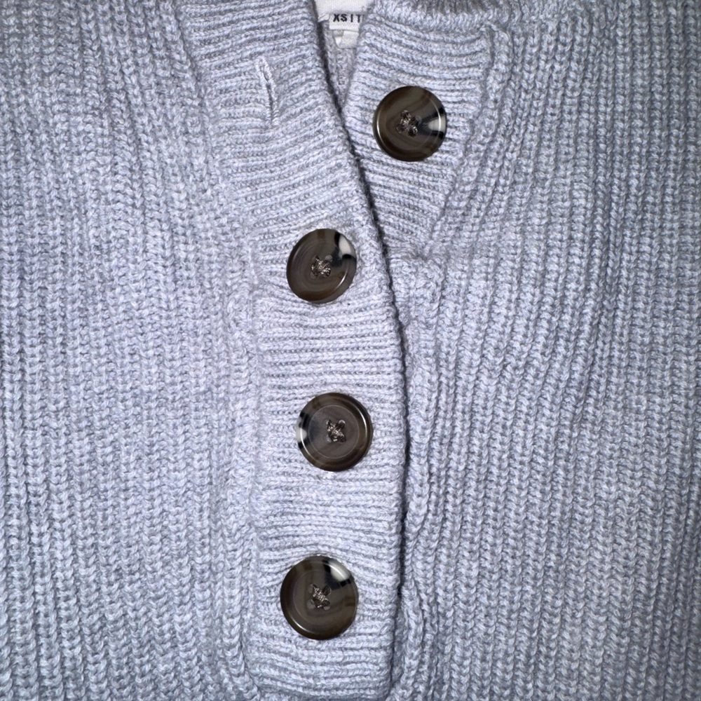 Sweater - Picture 2 of 4